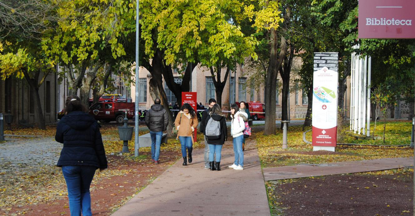 Castilla-La Mancha recupera progresivamente las becas de excelencia académica para universitarios con la convocatoria del curso 2016-2017
