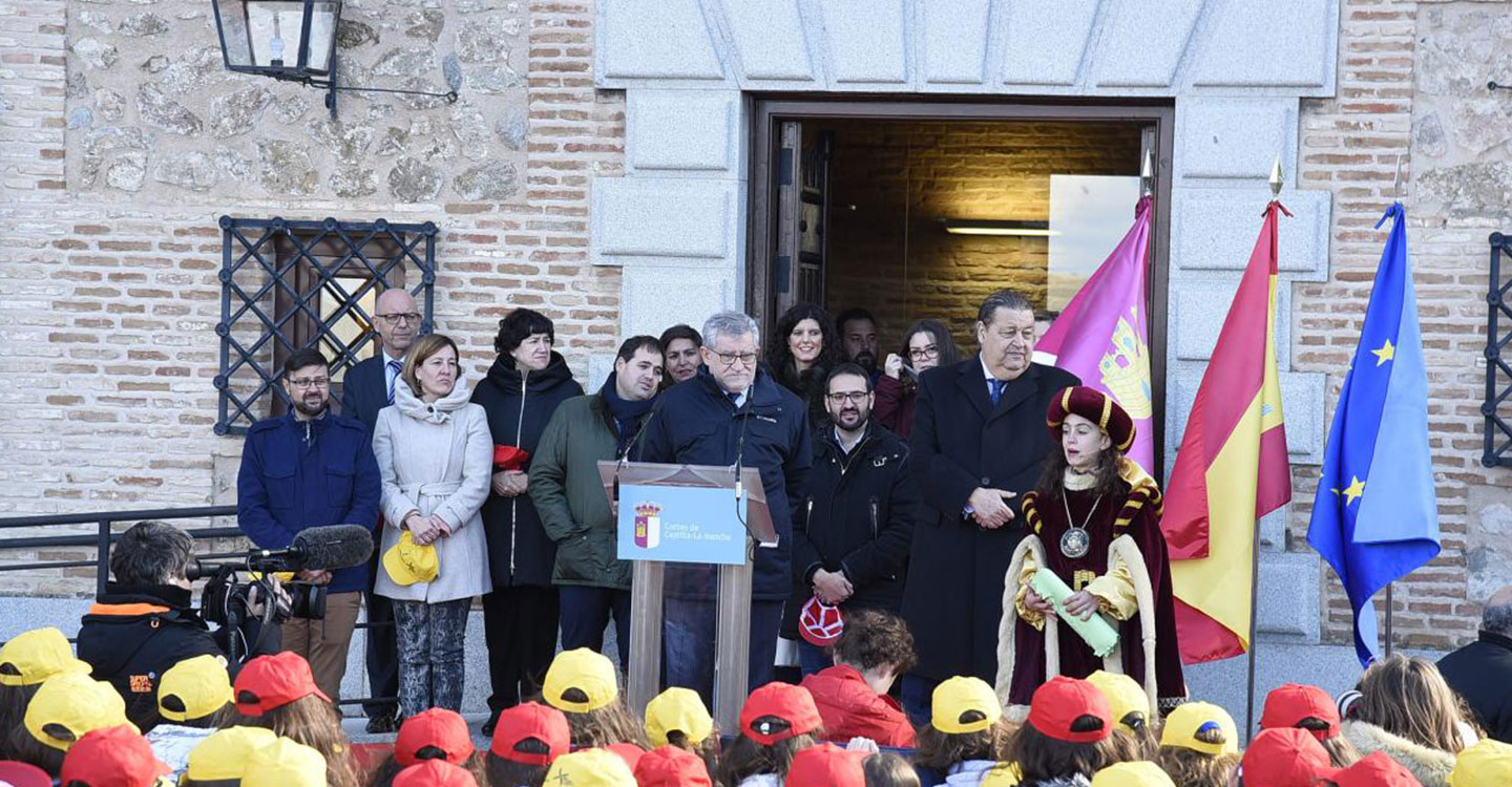 El Gobierno regional agradece a los centros educativos su implicación en las actividades para celebrar el 40 aniversario de la Constitución