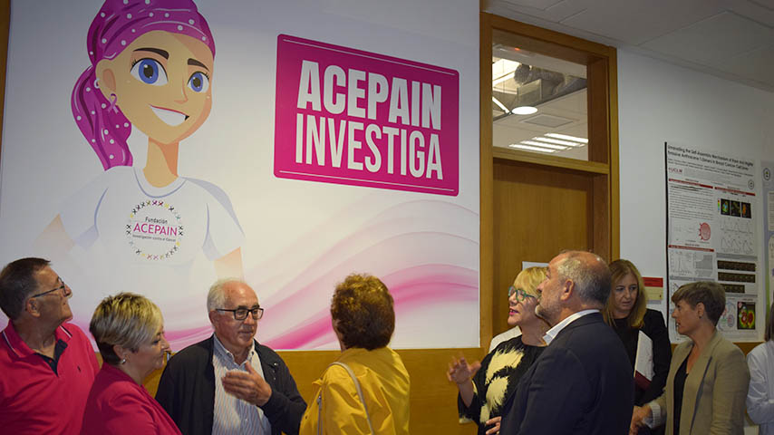 La Facultad de Farmacia presenta el espacio ‘ACEPAIN Investiga’ que visibiliza la colaboración con la UCLM en la lucha contra el cáncer