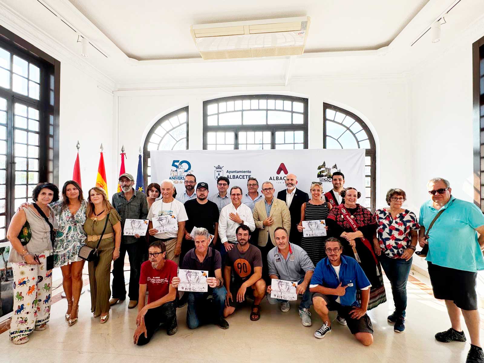 Éxito y solidaridad en la XVIII edición del Concurso de Pintura Rápida de la Feria de Albacete