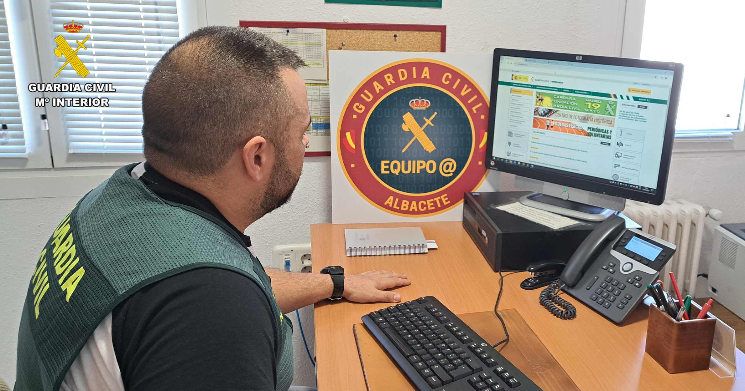 La Guardia Civil de Albacete investiga a una persona por un delito de estafa y por otro de blanqueo de capitales