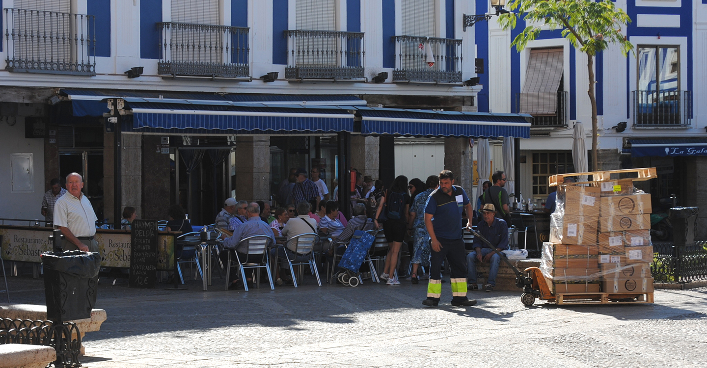 El paro baja en Valdepeñas y espera en el interanual descender su tasa al 12,5%