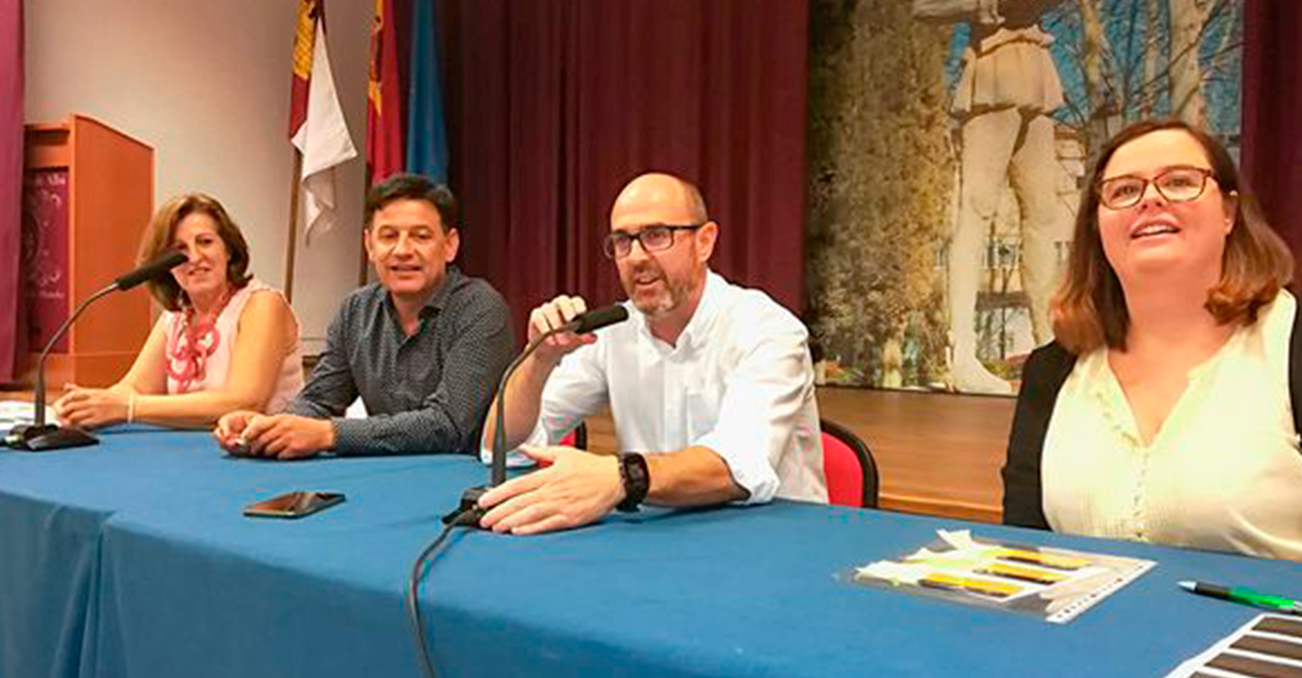 Pedro Ángel Jiménez y Julián Morcillo participaron en la entrega de los carnés del curso de Fitosanitario Cualificado