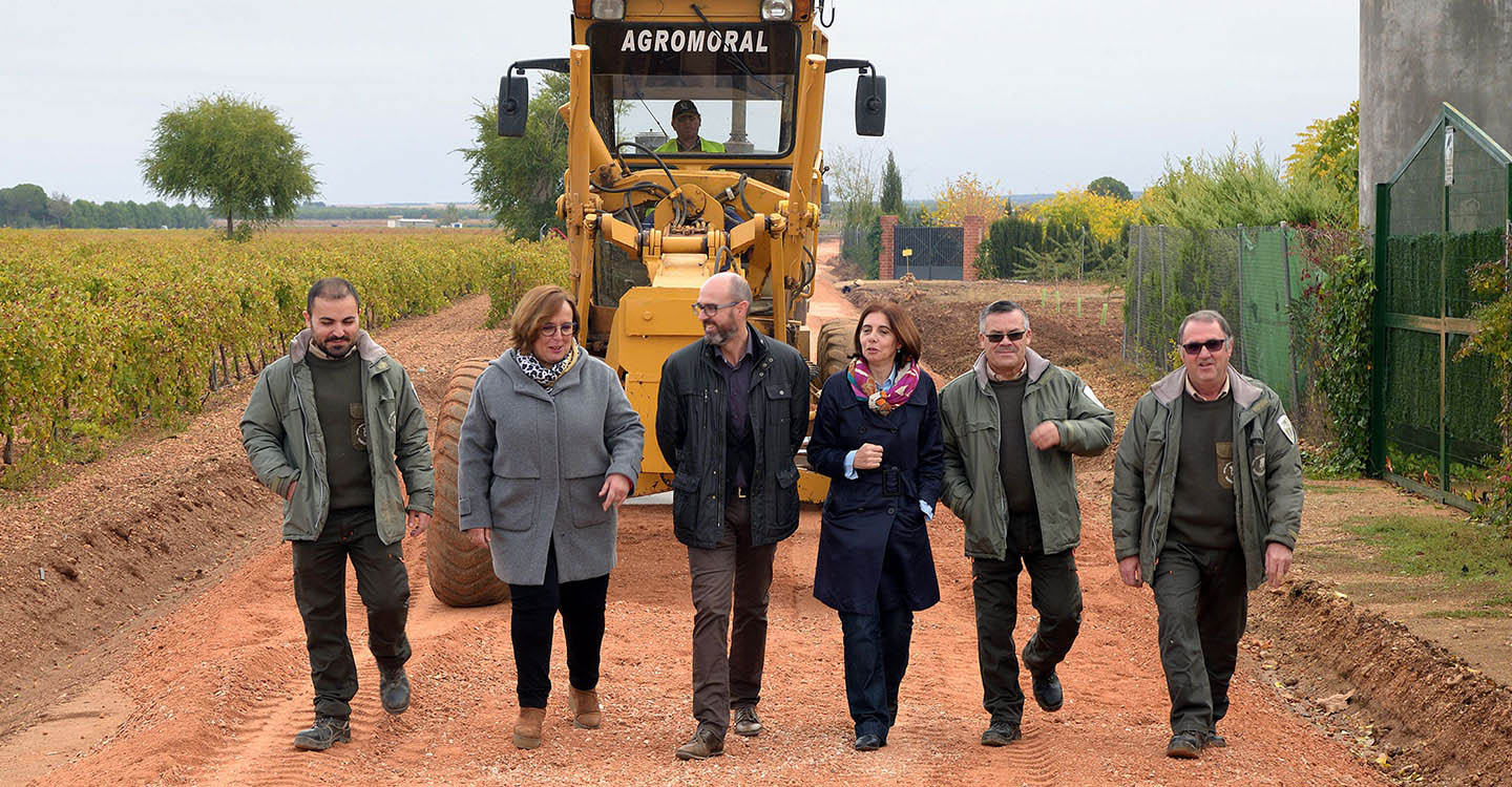 Junta y Diputación invierten más de 86.000 euros en la mejora de caminos rurales en Argamasilla de Alba