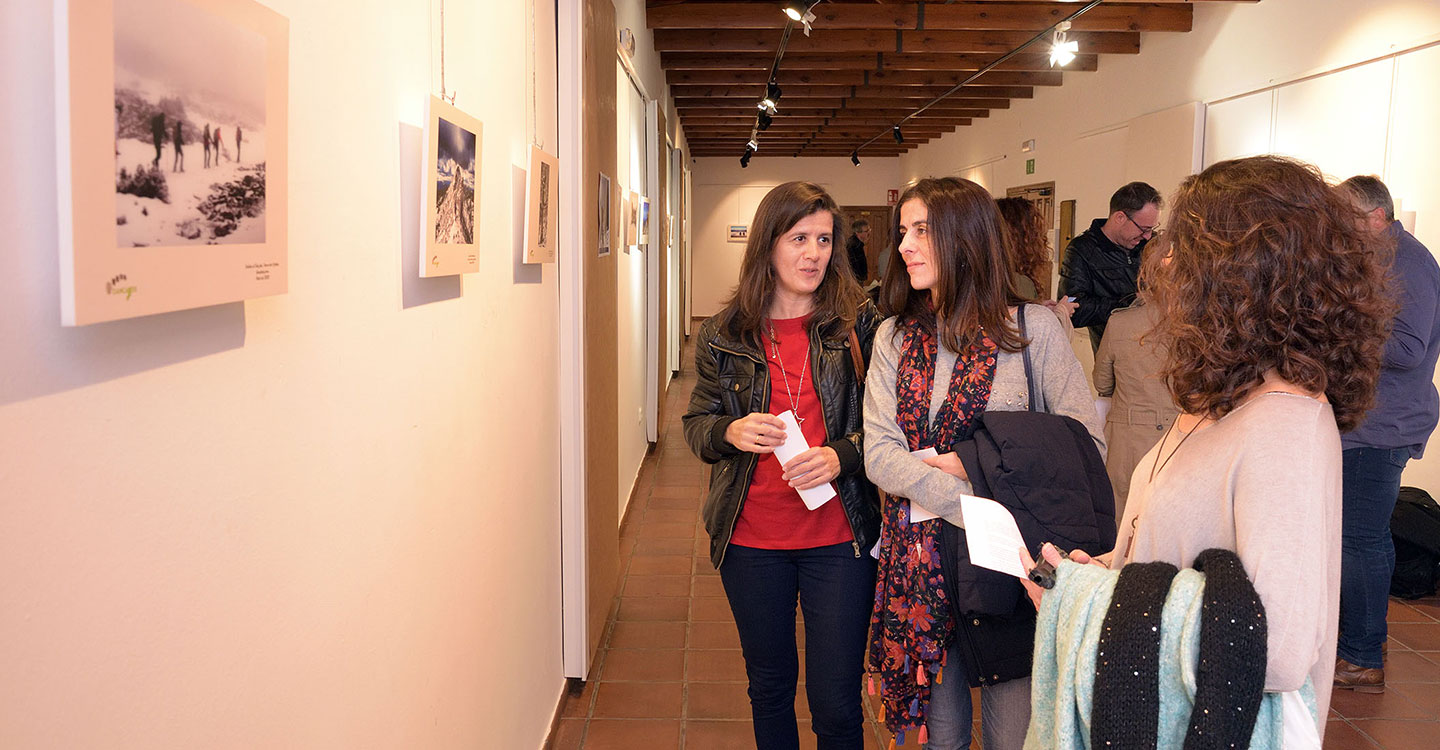 Zancajos resume en una exposición fotográfica seis años de senderismo