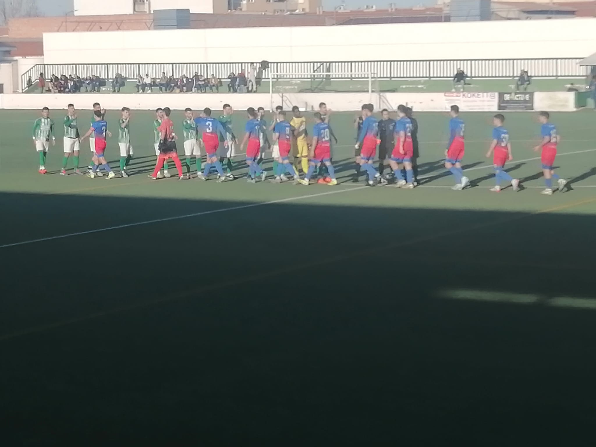 Monumento al fútbol brindado por el CD Bolañego y el Alcázar CFD.