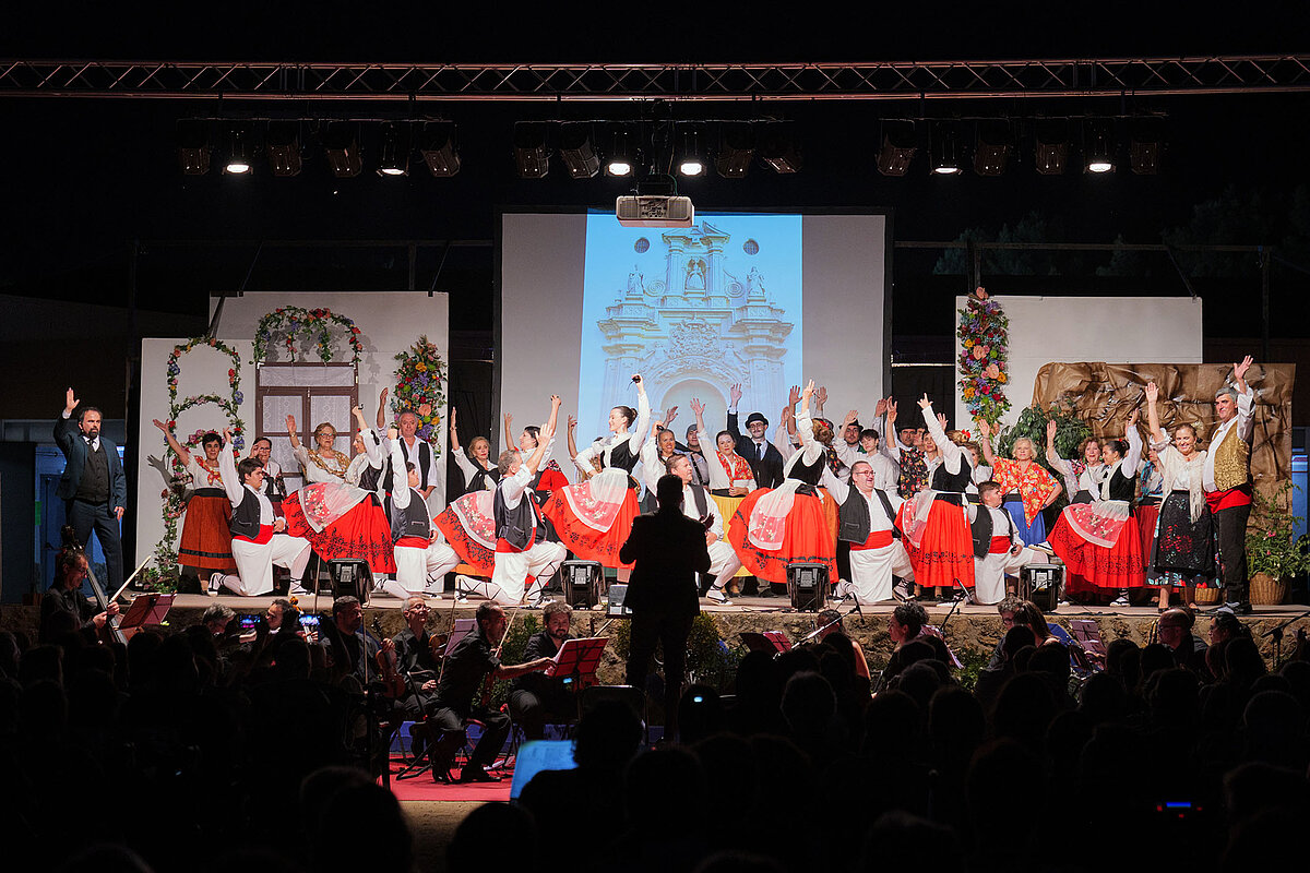 La representación de "La Alegría de la Huerta" deslumbra en el XIV Festival Nacional de Zarzuela "Villa del Alba"