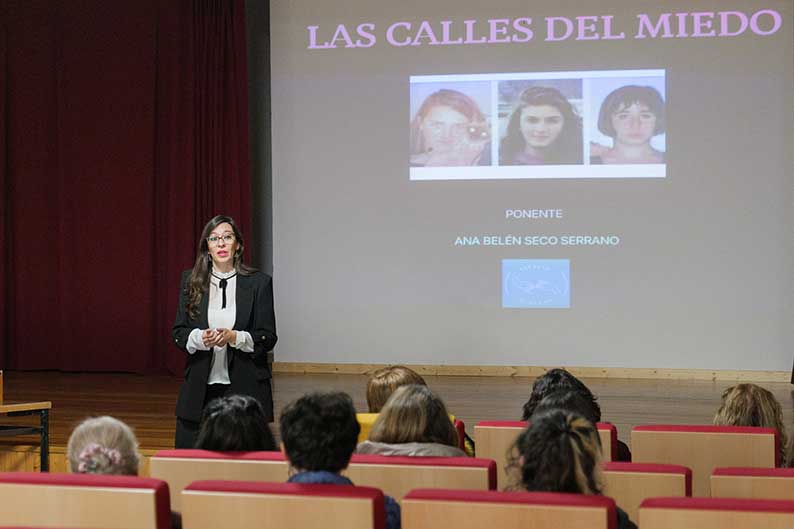 El impacto de las violencias invisibilizadas y el rol de la sociedad, ejes de la charla de Ana Belén Seco Serrano