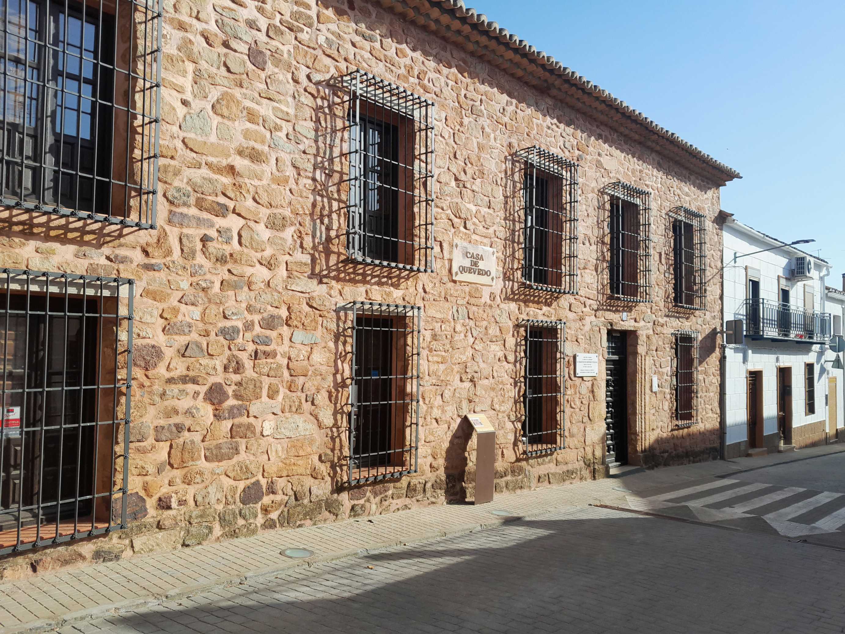 La Casa-Museo Francisco de Quevedo acoge un seminario participativo sobre el impacto socioambiental y las implicaciones sobre la salud pública de la minería de tierras raras