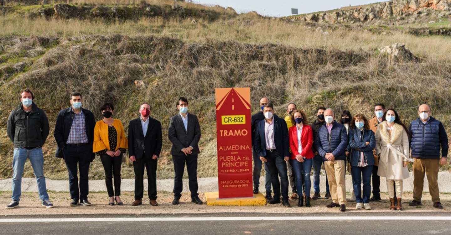 La Diputación de Ciudad Real compromete inversiones en las carreteras del Campo de Montiel para incentivar el desarrollo económico y la movilidad de los vecinos en condiciones de seguridad 