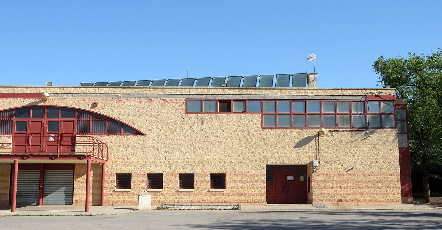 Finalizada la instalación y puesta a punto de los paneles solares en el pabellón