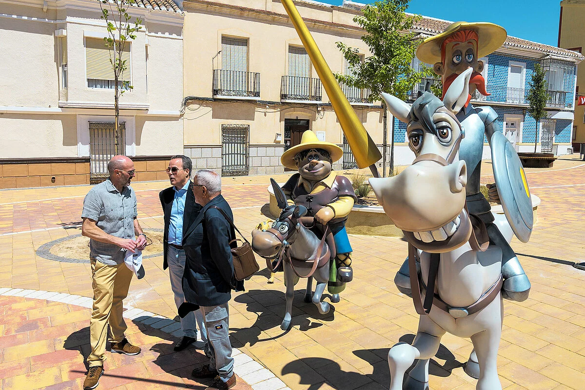 El productor de la conocida serie de dibujos animados ‘Don Quijote de La Mancha’ visita la Ruta de Romagosa en Argamasilla de Alba