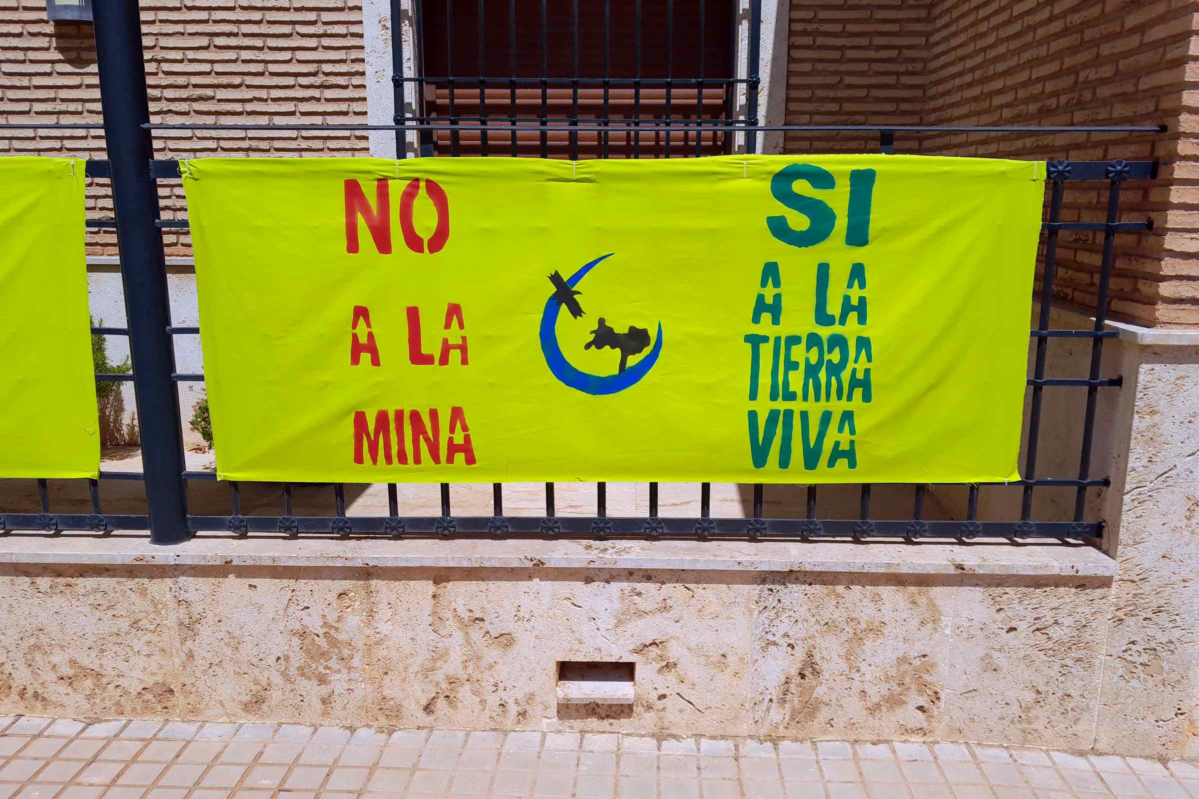 Ciudad Real se engalana contra la minería de tierras raras