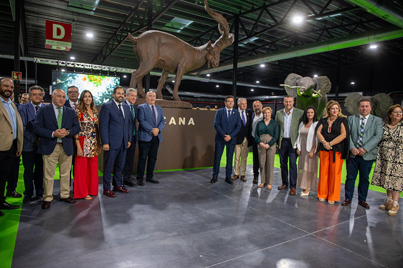 Núñez resalta el carácter dinamizador del sector de la caza para la economía, el turismo, el empleo, la gastronomía y el medio ambiente de Castilla-La Mancha