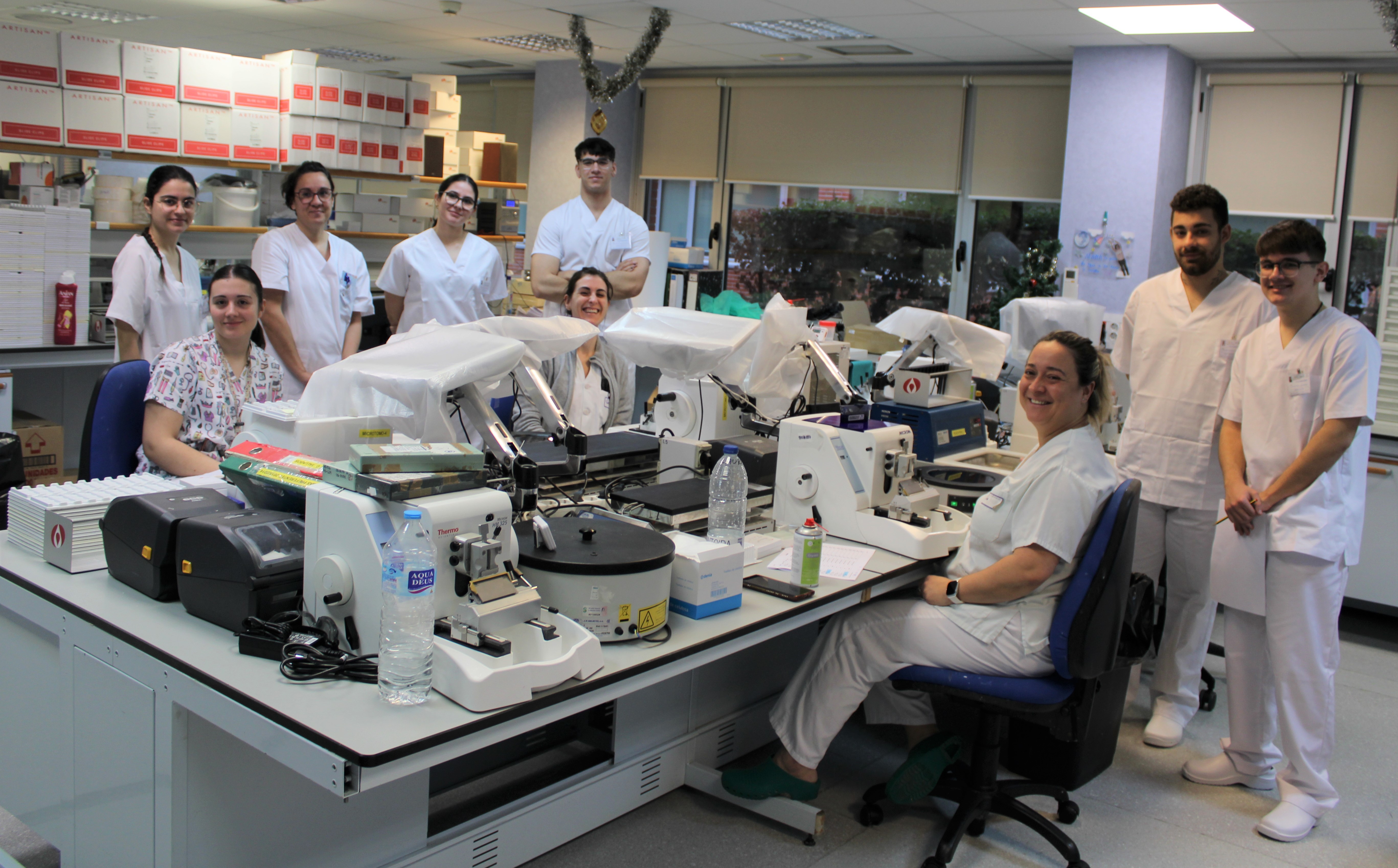 Comienzan las prácticas de Anatomía Patológica para los alumnos del IES Juan Bosco en el Hospital Universitario Mancha Centro