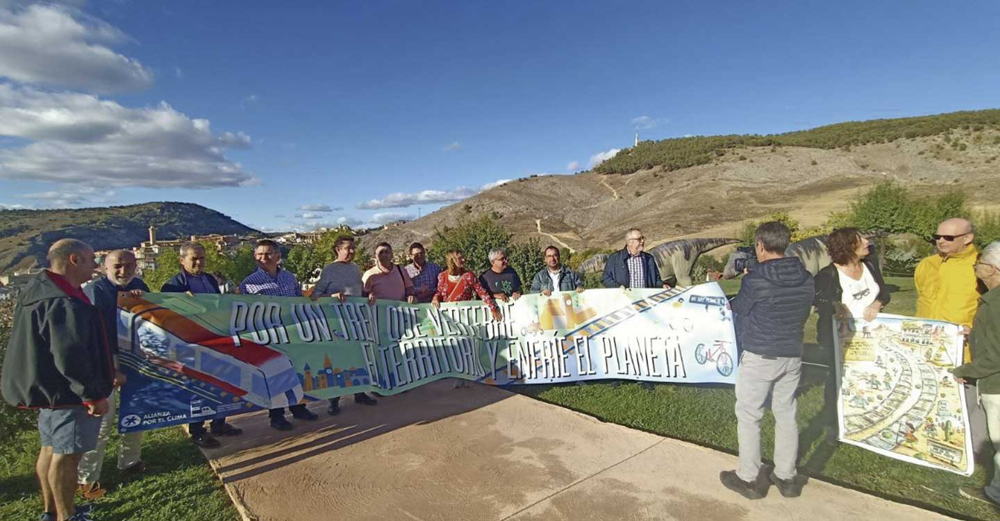 Izquierda Unida CLM participa activamente en la elaboración de las conclusiones del 'III Encuentro Estatal Tren y Clima' celebrado en Cuenca

