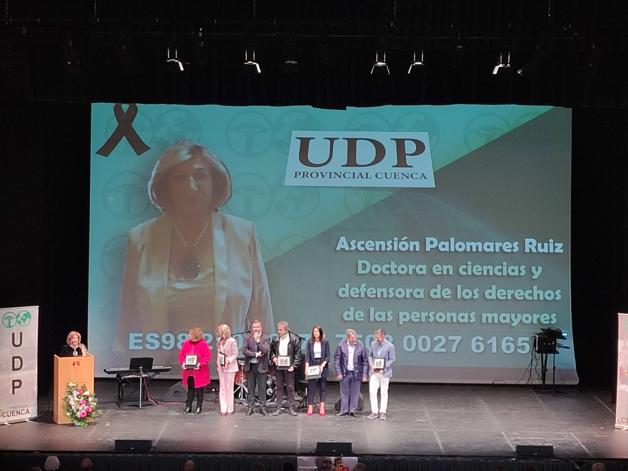 La Catedrática de la UCLM, Ascensión Palomares, reconocida en la I Gala solidaria de UDP Cuenca por su trayectoria en la defensa de los derechos de las personas mayores