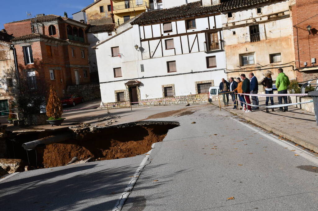 El Gobierno de Castilla-La Mancha declara de emergencia la obra para reparar la travesía de la CM-215 en Landete