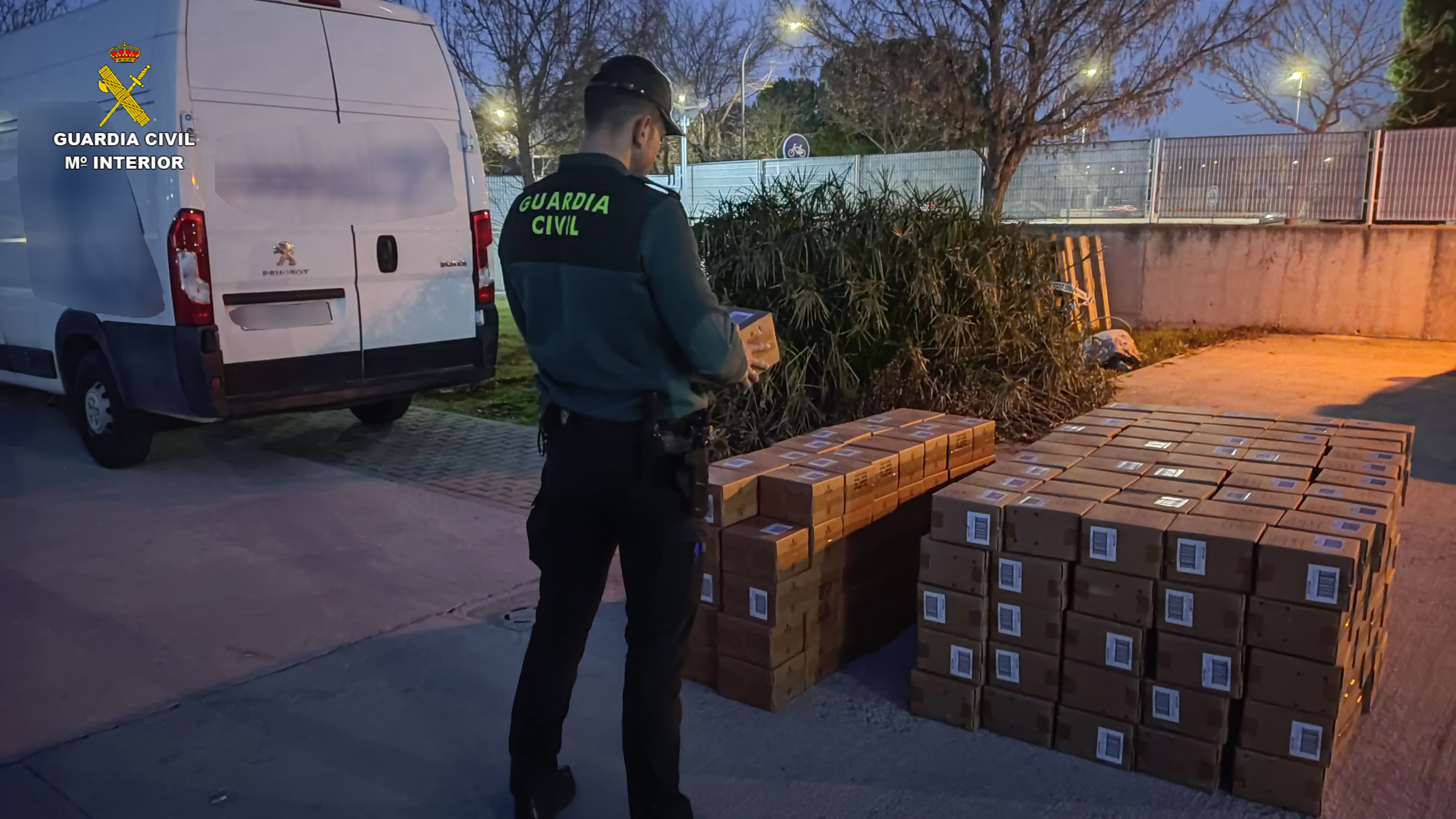 La Guardia Civil detiene a una persona por robo en el polígono industrial de Cabanillas del Campo