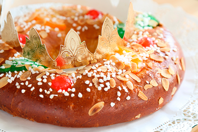 Al rico roscón de Reyes: Historia, Tradición y Recetas