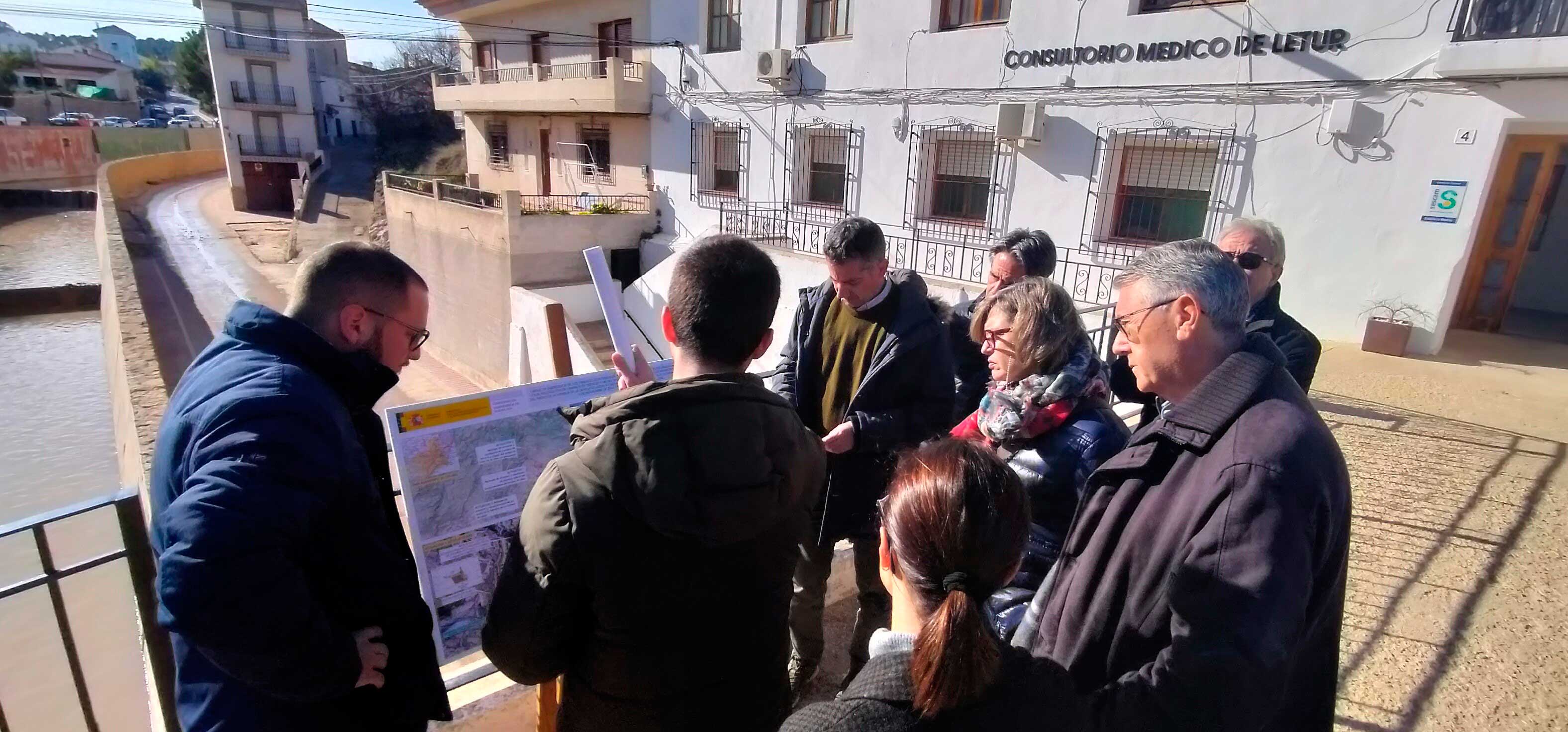 La DGA del MITECO y el presidente de la CHS visitan las obras de emergencia para la reparación de los daños causados por la DANA en Letur