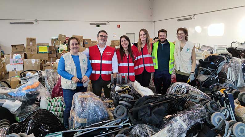 El CGE crea un gran centro logístico en Valencia para gestionar las donaciones enfermeras a los damnificados por la DANA