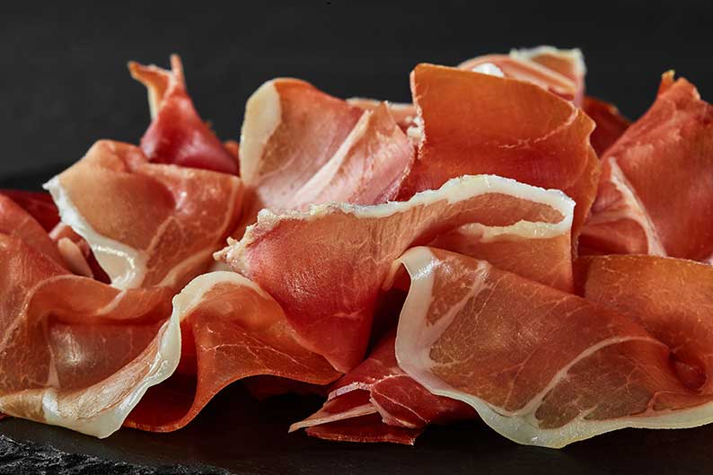 Nuevos horizontes para el jamón curado a través de los bloques de mercado y actualidad del XIICMJ