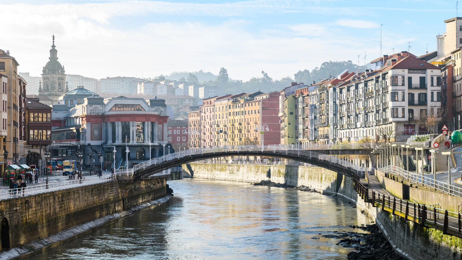 Bilbao, mucho más que pintxos y txakolis