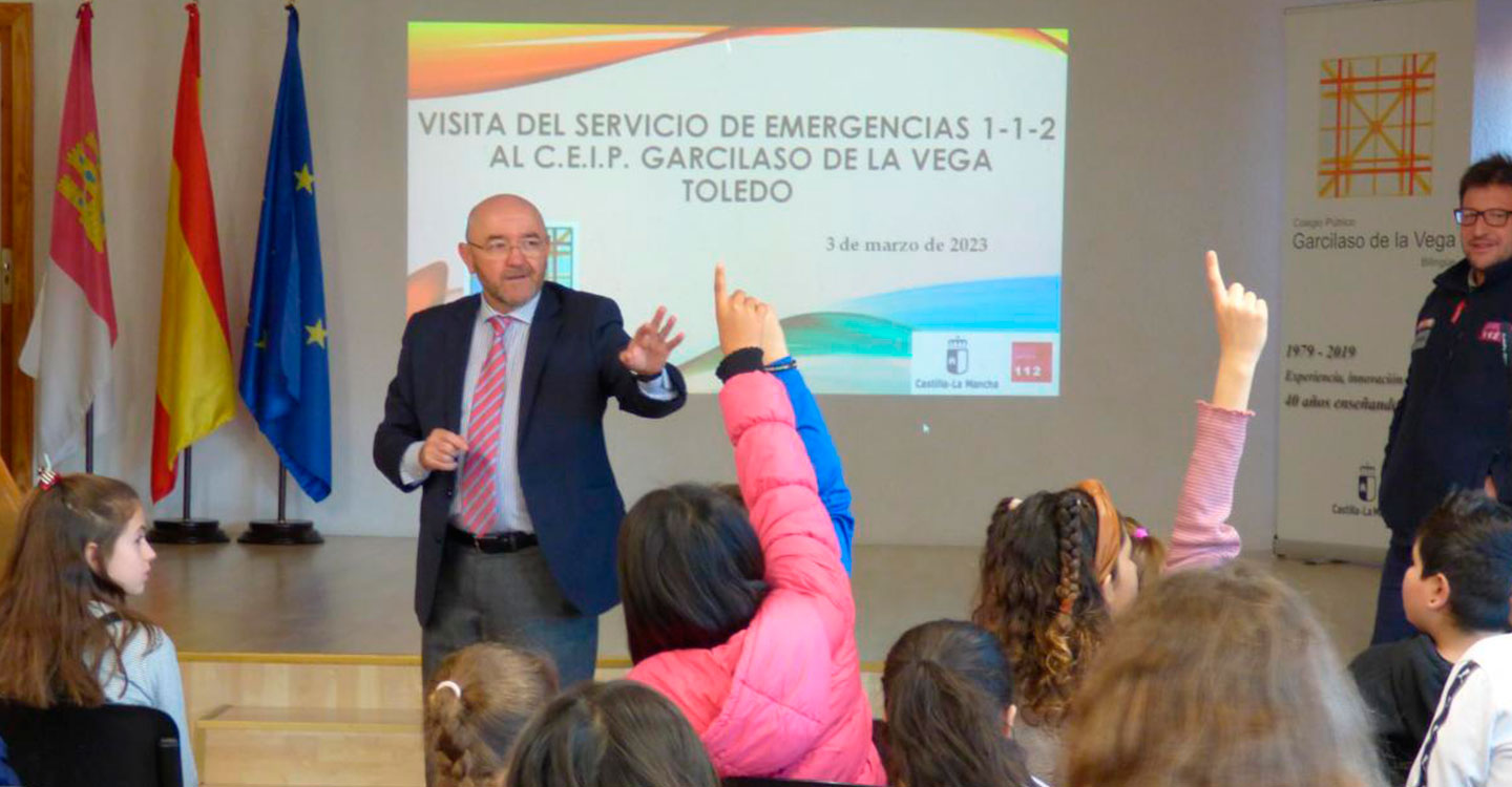 El Servicio 1-1-2 visita el colegio público ‘Garcilaso de la Vega’ de Toledo, para enseñar el uso del teléfono único de emergencias

