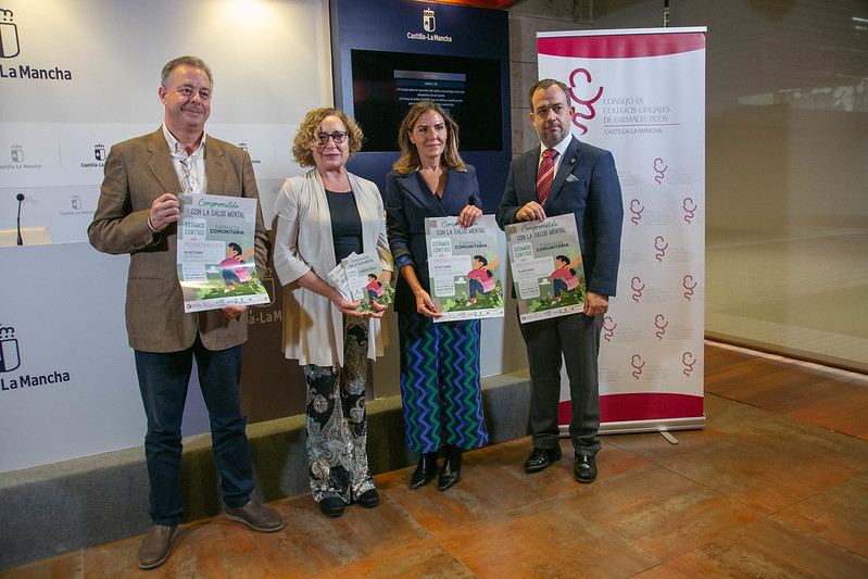 Castilla-La Mancha y la Red de Farmacias Comunitarias acercan recomendaciones sobre salud mental a los ciudadanos a través de una guía 