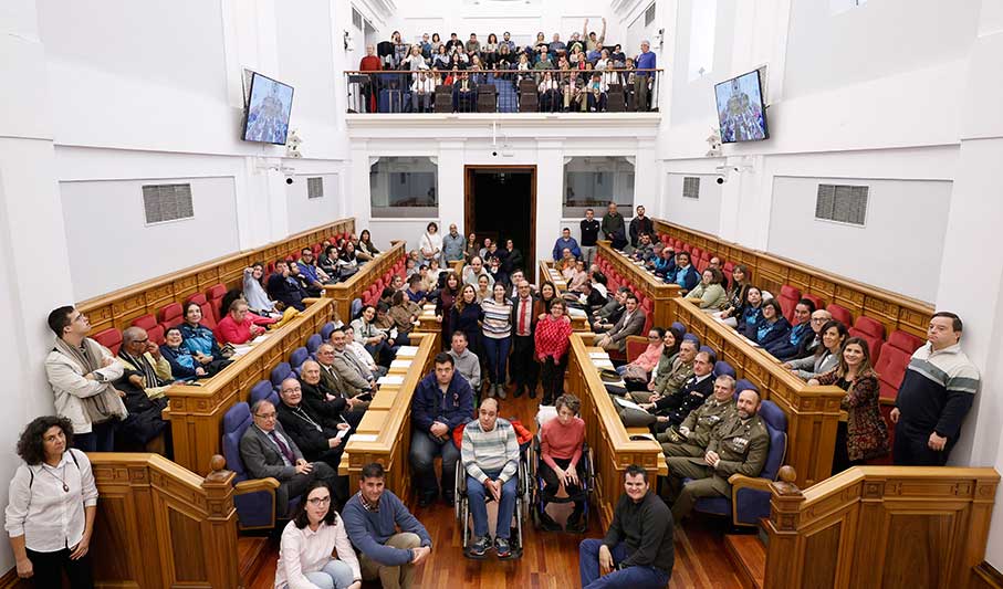 Las Cortes de CLM y Marsodeto celebran 25 años del pleno social sobre discapacidad intelectual, con “el orgullo por los avances conseguidos”