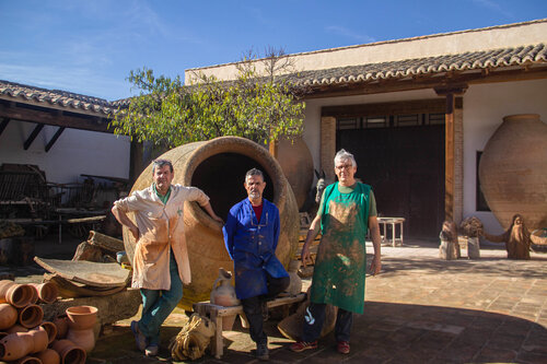 La Medalla al Mérito Artesano de la 43 edición de FARCAMA reconocerá el trabajo de vanguardia y tradición del taller Alfarería Hermanos Peño