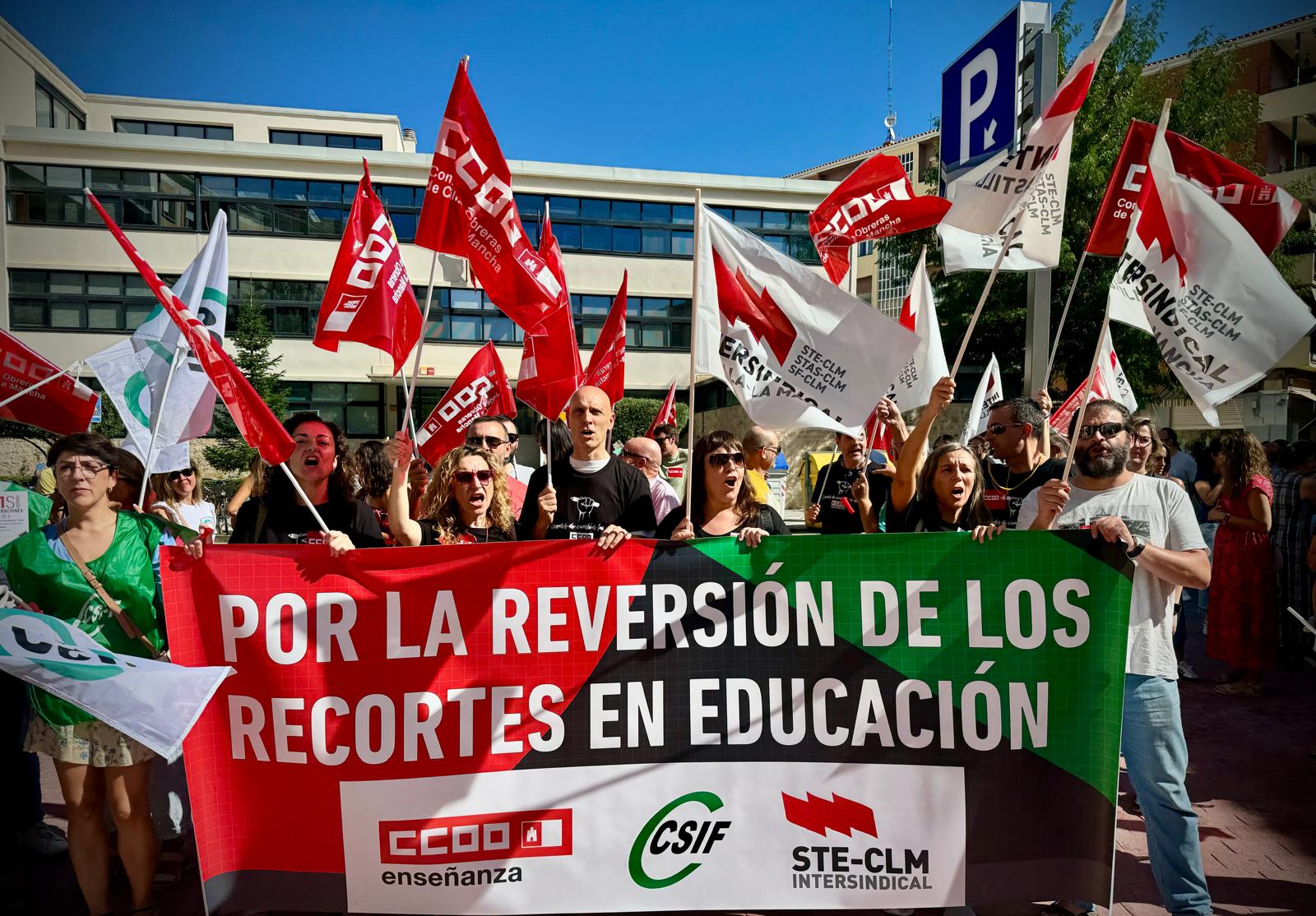 El curso escolar empieza con una huelga de unos 7000 docentes castellanomanchegos