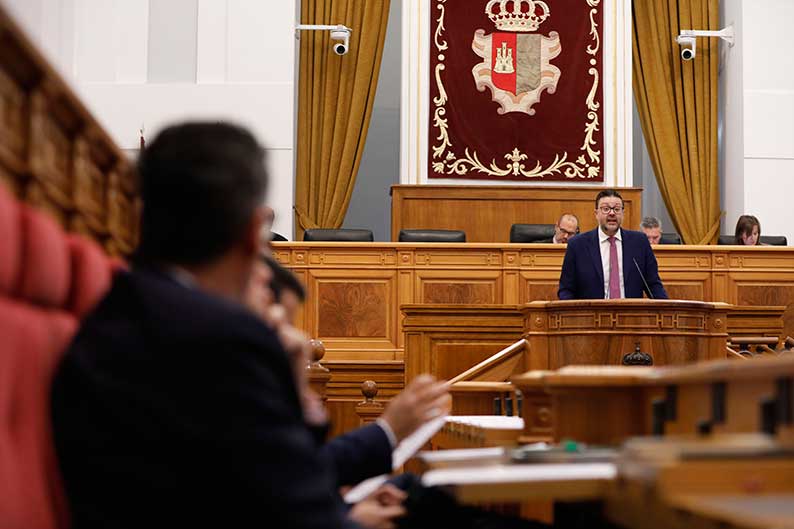 El Pleno de las Cortes de CLM aprueba con los votos favorables de PSOE y PP la Ley del Consejo Social de la UCLM, la primera de 2025