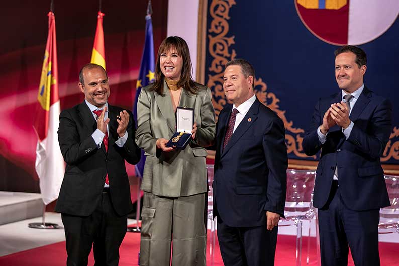 Mabel Lozano defiende los valores de Castilla-La Mancha, “una tierra llena de quijotes y quijotas, personas anónimas con valentía y nobleza”