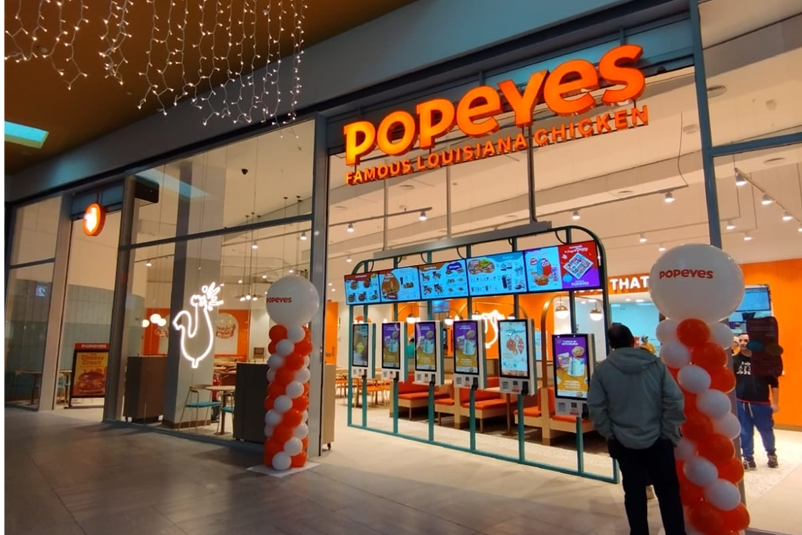 Popeyes® inaugura su tercer restaurante en Toledo