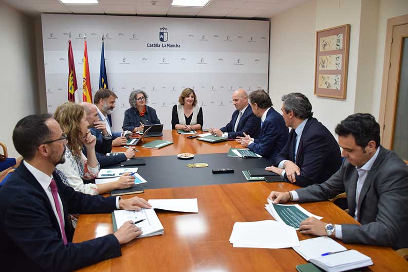 El Gobierno de Castilla-La Mancha y RIC Energy comparten los avances en los proyectos de inversión de la compañía en energías renovables