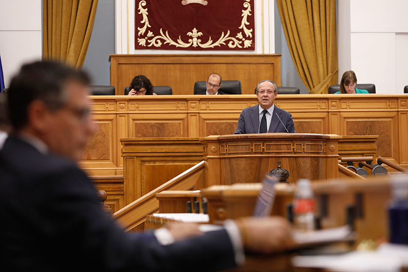 El Pleno de las Cortes regionales aprueba la modificación de la Ley de Aguas y el ‘techo de gasto’ de los Presupuestos de la Junta para 2025