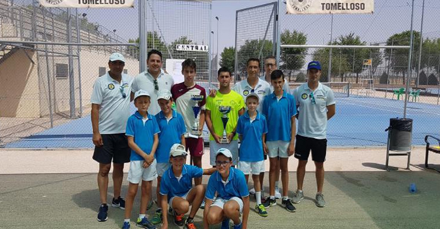 Termina el XIX Torneo Nacional “Ciudad de Tomelloso” de tenis, con una gran final que ganó Luis Moreno Flores