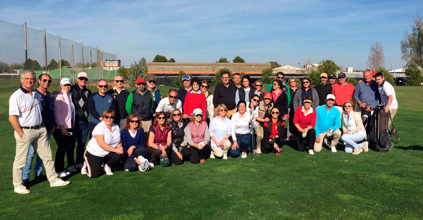 Comienza la Liga mixta de golf organizada por El Hidalgo y el Club de Golf de Tomelloso