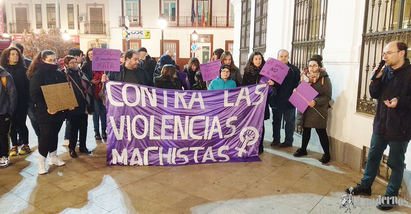 Concentración feminista en apoyo a las mujeres de Andalucía y contra las propuestas de Vox en materia de género