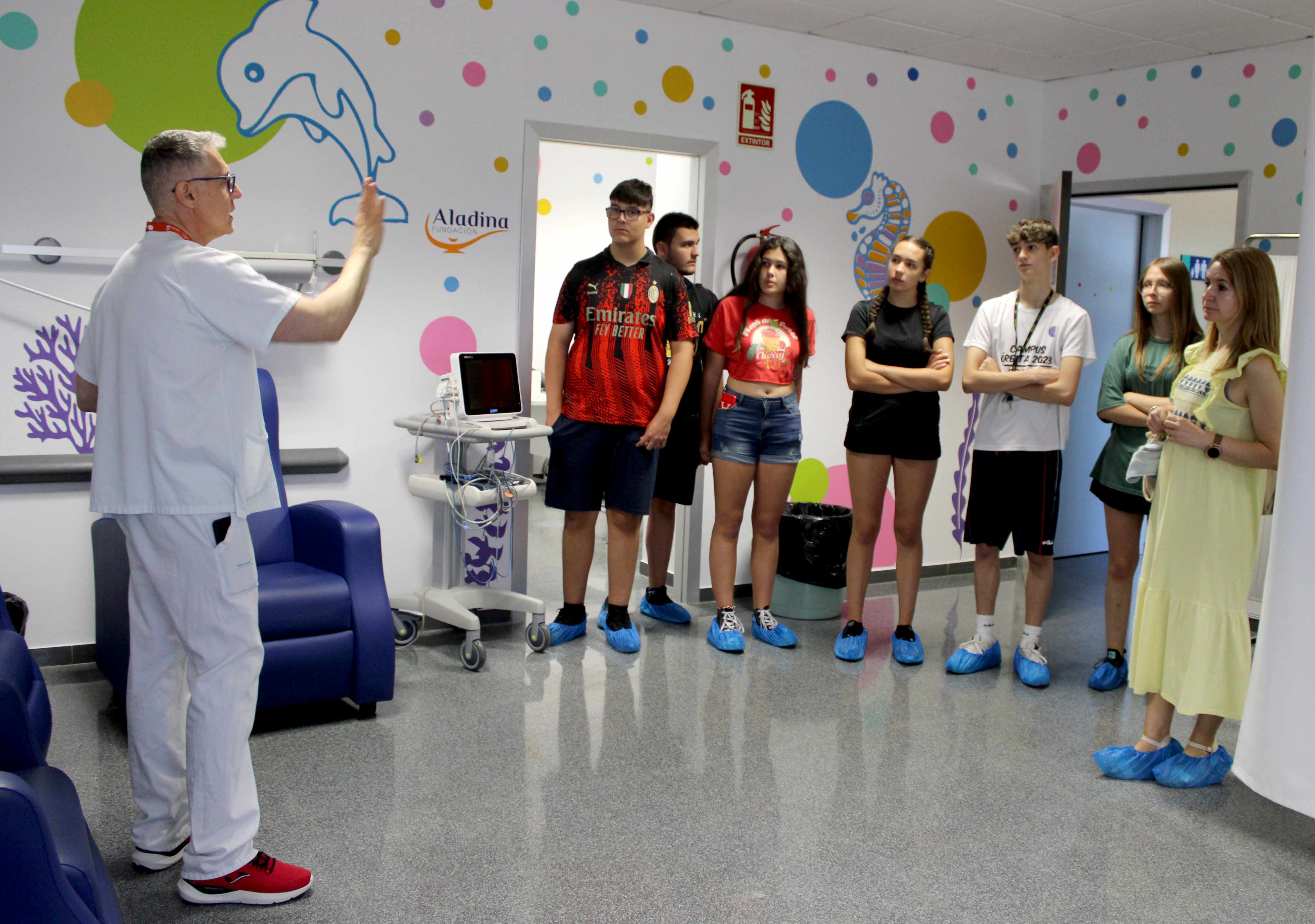 Estudiantes del IES Alto Guadiana exploran el ámbito sanitario en el Hospital General de Tomelloso