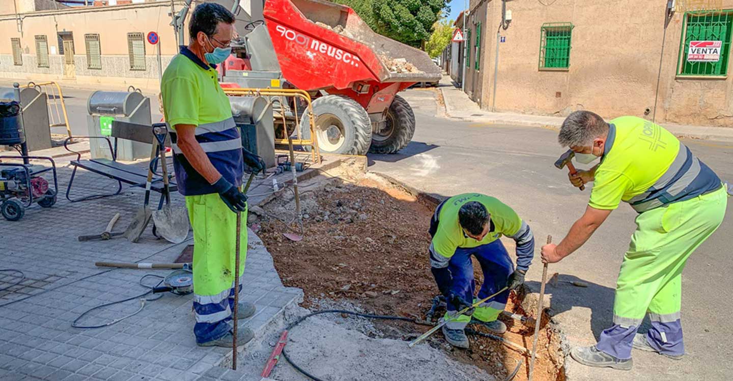 El Ayuntamiento de Tomelloso continúa trabajando en mejorar la seguridad de los peatones con varias actuaciones urbanísticas