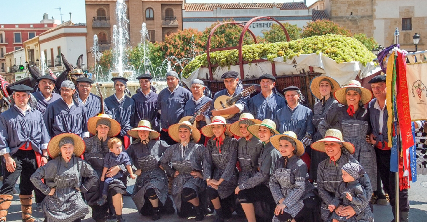 El sábado se celebra el XVIII Festival de Mayos en honor a la Virgen de las Viñas