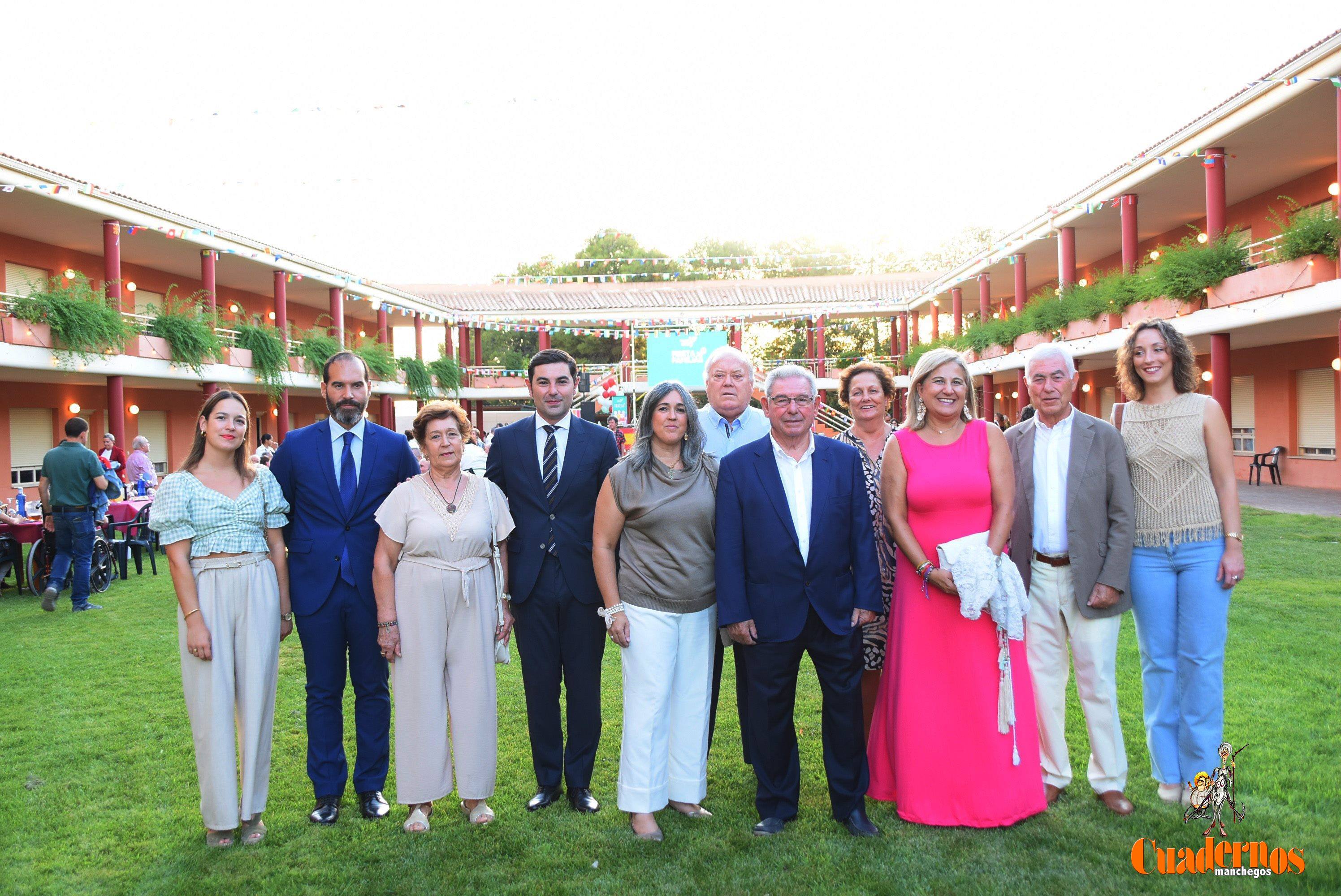 Elder celebra tras cuatro años de parón su tradicional y emotiva Fiesta de Familias