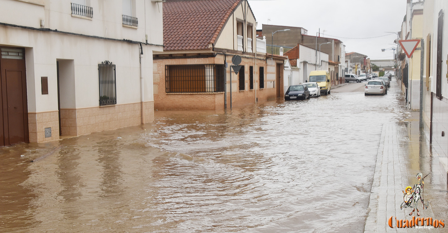 La Dana provoca tormentas e intensas lluvias en Tomelloso con inundaciones en distintos puntos