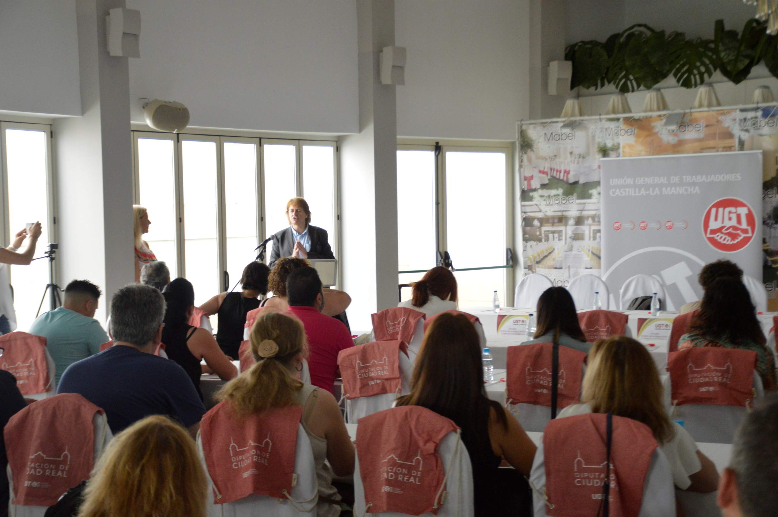 Tomelloso celebra la jornada organizada por UGT ‘El reto de la negociación colectiva y el empleo en Ciudad Real’