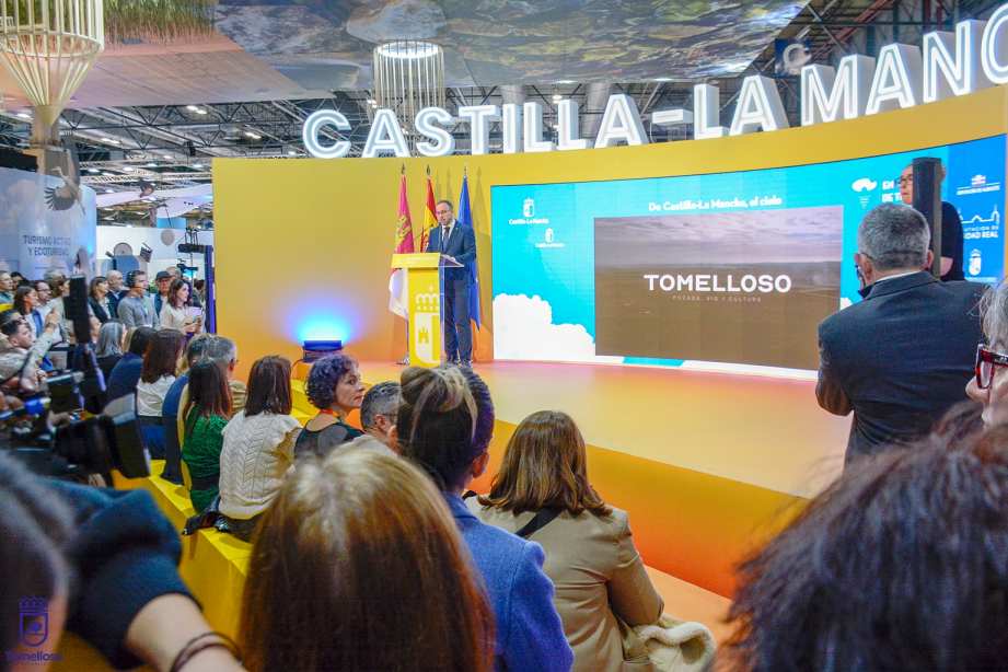 Javier Navarro presenta en FITUR el Plan de Sostenibilidad Turística para Tomelloso