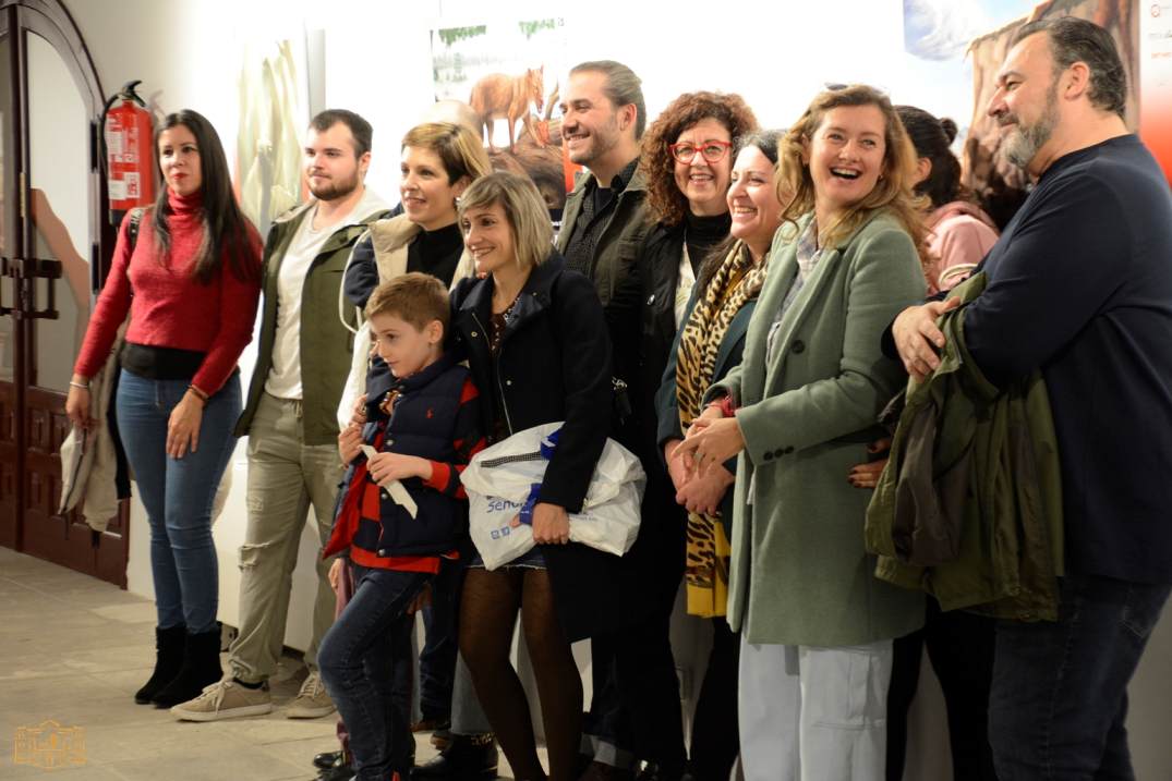 La unión de la Paleontología con el arte y el diseño invita a visitar una brillante exposición de trabajos de la EASDAL de Tomelloso