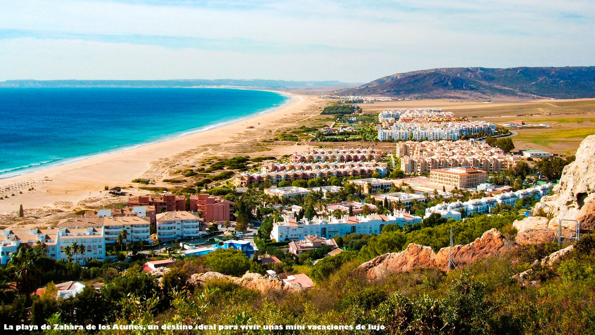 Zahara de los Atunes, el pueblo mágico de Cádiz al que viajar este verano